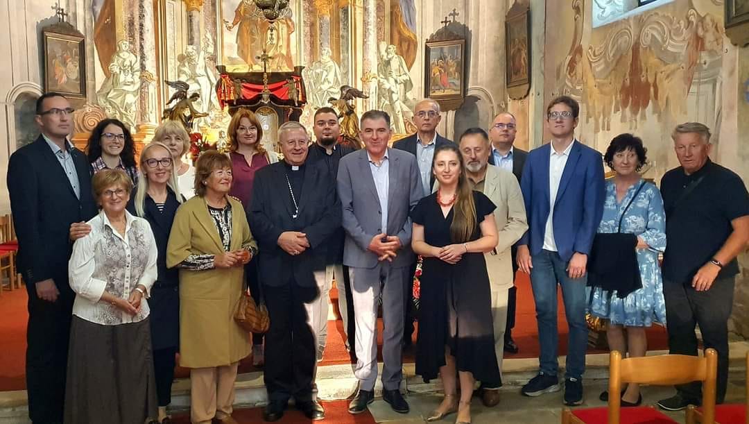 Župa Kuzminec i članovi HKLD-a proslavili svoje nebeske zaštitnike sv. Kuzmu i Damjana